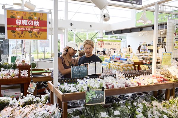 南房総の旬の野菜が並ぶ売り場